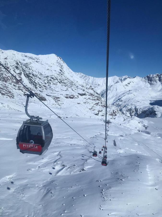 Ferienwohnung Apart Larcher Arzl im Pitztal Exterior foto